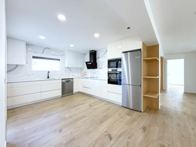 Moradia T4 para Venda em São João Baptista e Santa Maria dos Olivais Foto 29