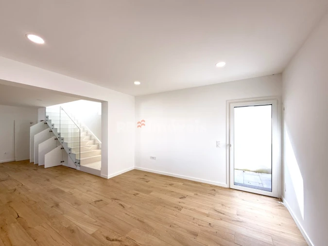 Moradia T4 para Venda em São João Baptista e Santa Maria dos Olivais Foto 34