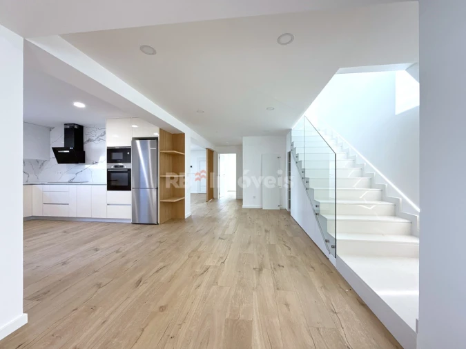 Moradia T4 para Venda em São João Baptista e Santa Maria dos Olivais Foto 36