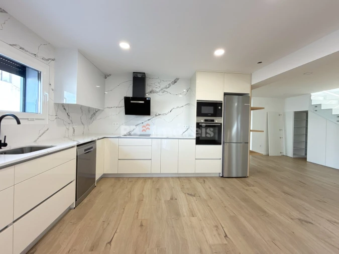 Moradia T4 para Venda em São João Baptista e Santa Maria dos Olivais Foto 41