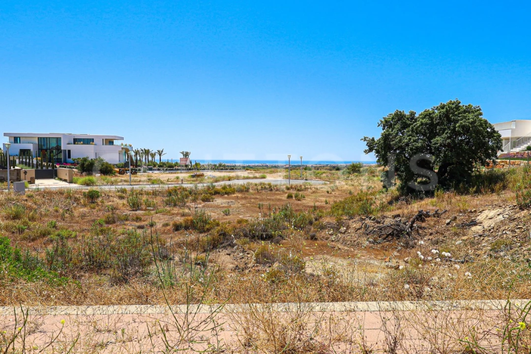 Terreno P/ Prédio para Venda em Vila Nova de Cacela Foto 1
