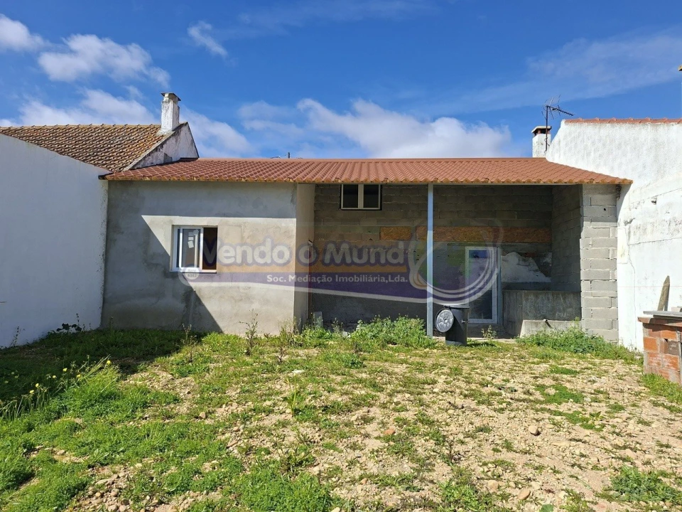Moradia T1 para Venda em Glória do Ribatejo e Granho Foto 2