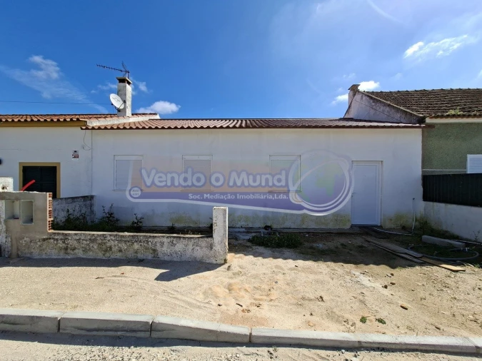 Moradia T1 para Venda em Glória do Ribatejo e Granho