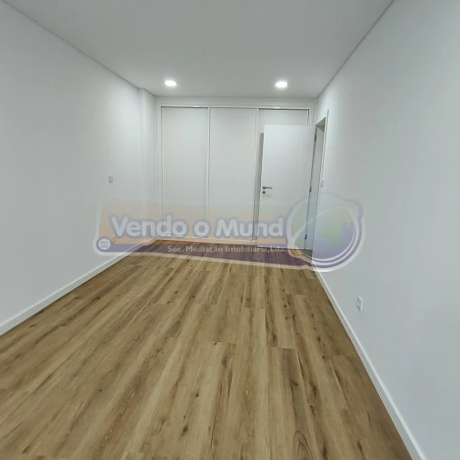 Apartamento T3 para Venda em Póvoa de Santa Iria e Forte da Casa Foto 19