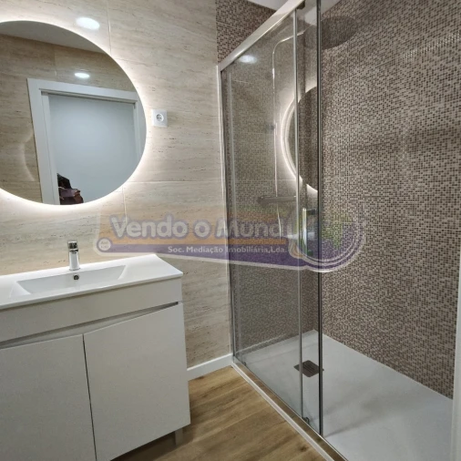 Apartamento T3 para Venda em Póvoa de Santa Iria e Forte da Casa Foto 10