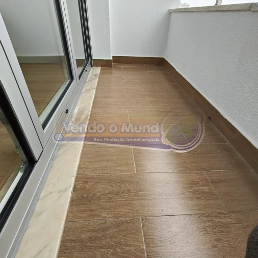 Apartamento T3 para Venda em Póvoa de Santa Iria e Forte da Casa Foto 7