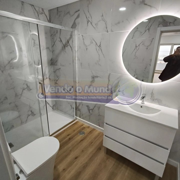 Apartamento T3 para Venda em Póvoa de Santa Iria e Forte da Casa Foto 14