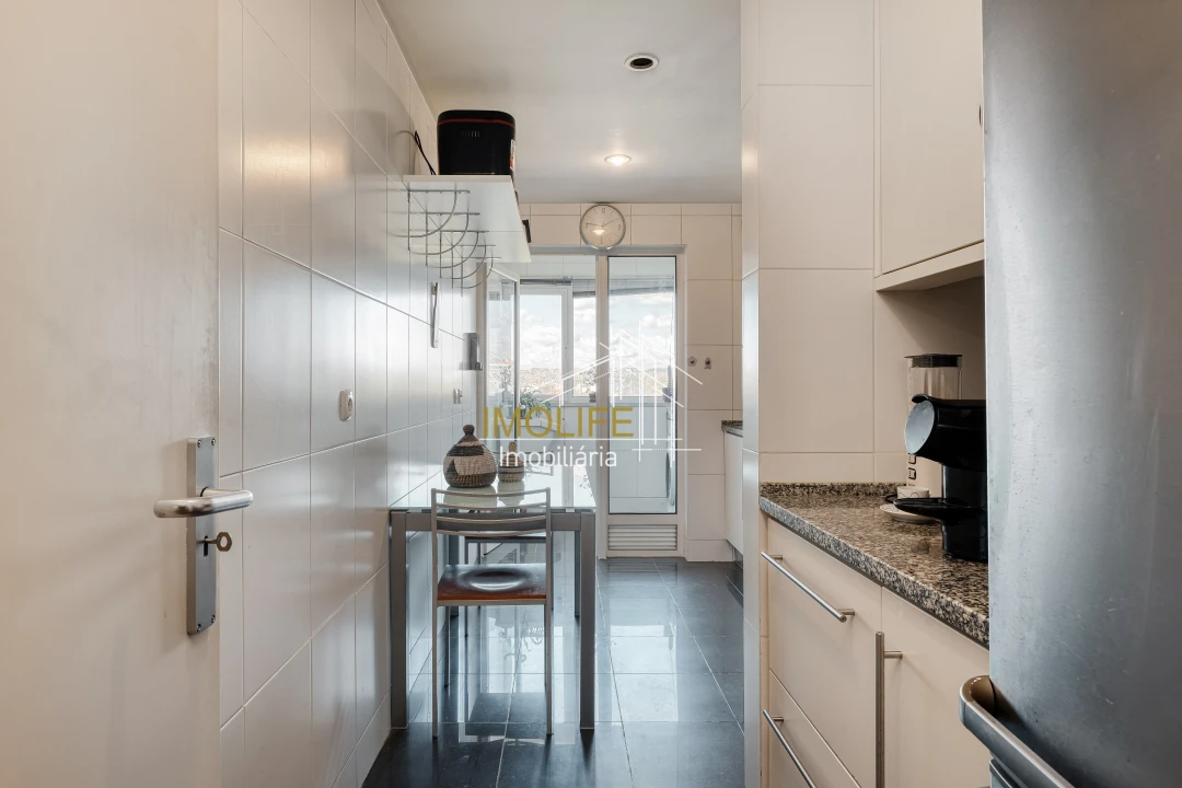Apartamento T2 para Venda em São Domingos de Benfica Foto 7