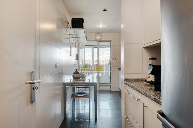 Apartamento T2 para Venda em São Domingos de Benfica Foto 7