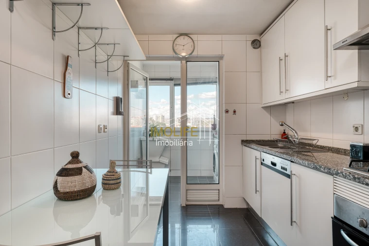Apartamento T2 para Venda em São Domingos de Benfica Foto 8