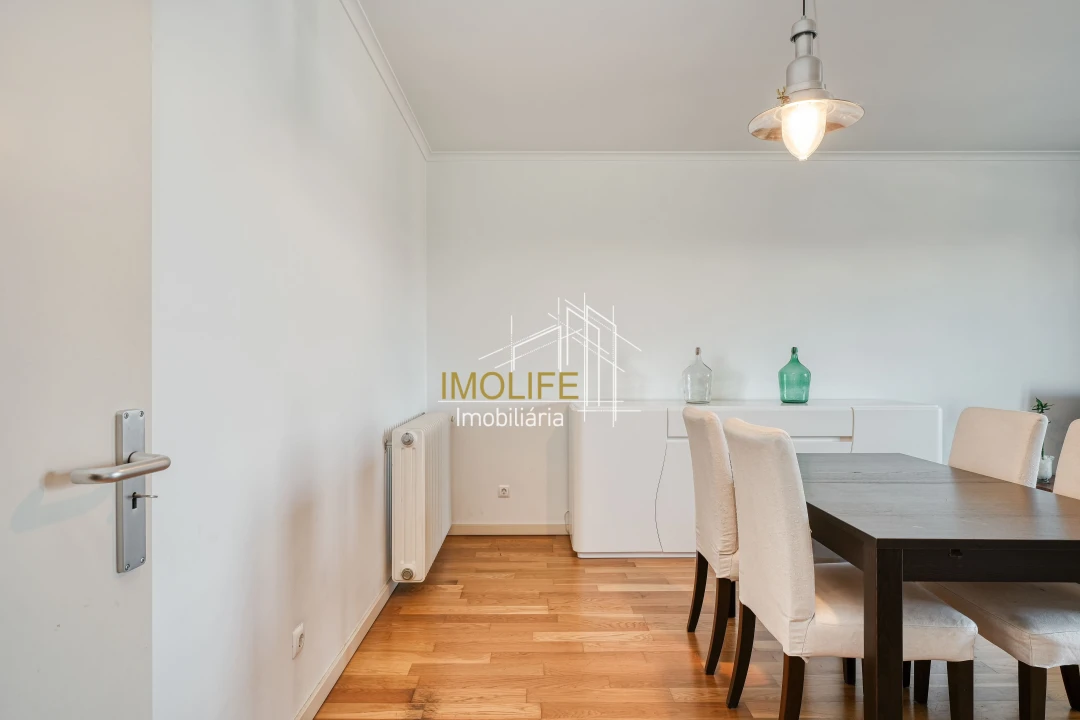 Apartamento T2 para Venda em São Domingos de Benfica Foto 4