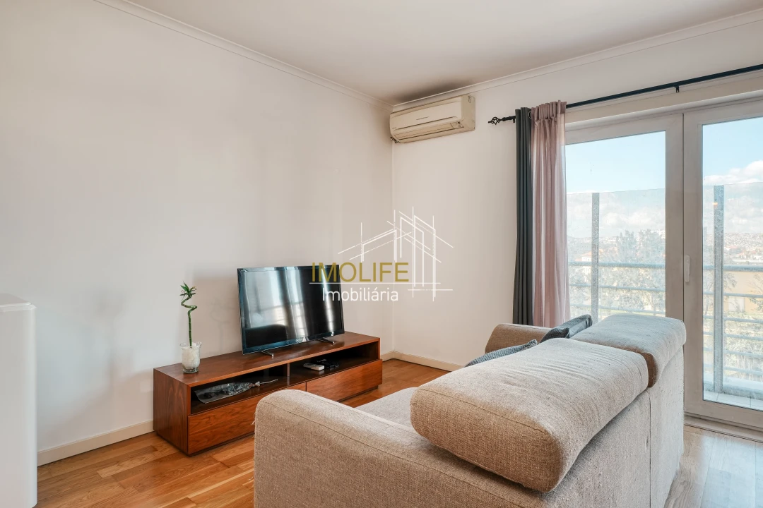 Apartamento T2 para Venda em São Domingos de Benfica Foto 3