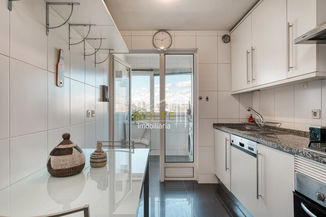 Apartamento T2 para Venda em São Domingos de Benfica Foto 8