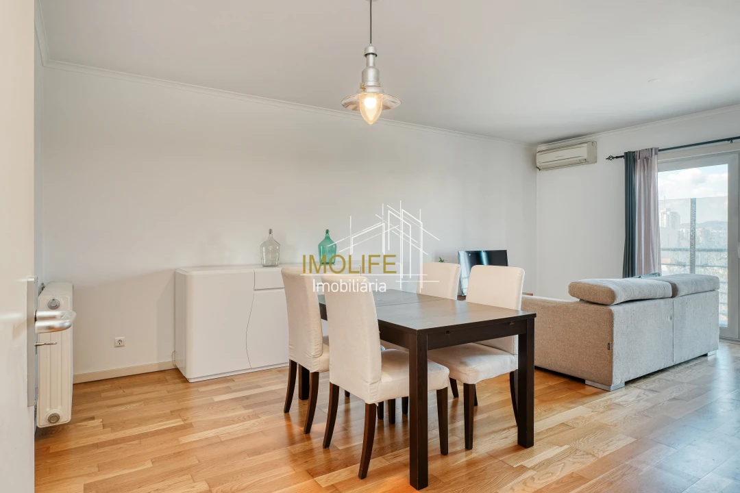 Apartamento T2 para Venda em São Domingos de Benfica Foto 1