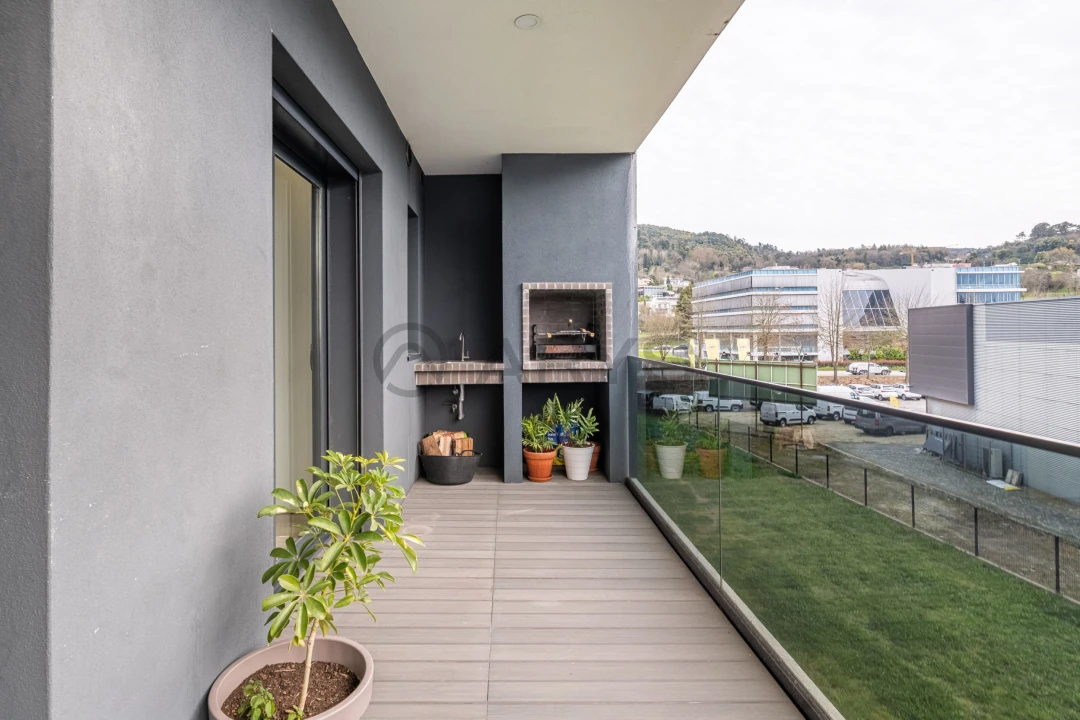 Apartamento T2 para Venda em Nogueiró e Tenões Foto 11