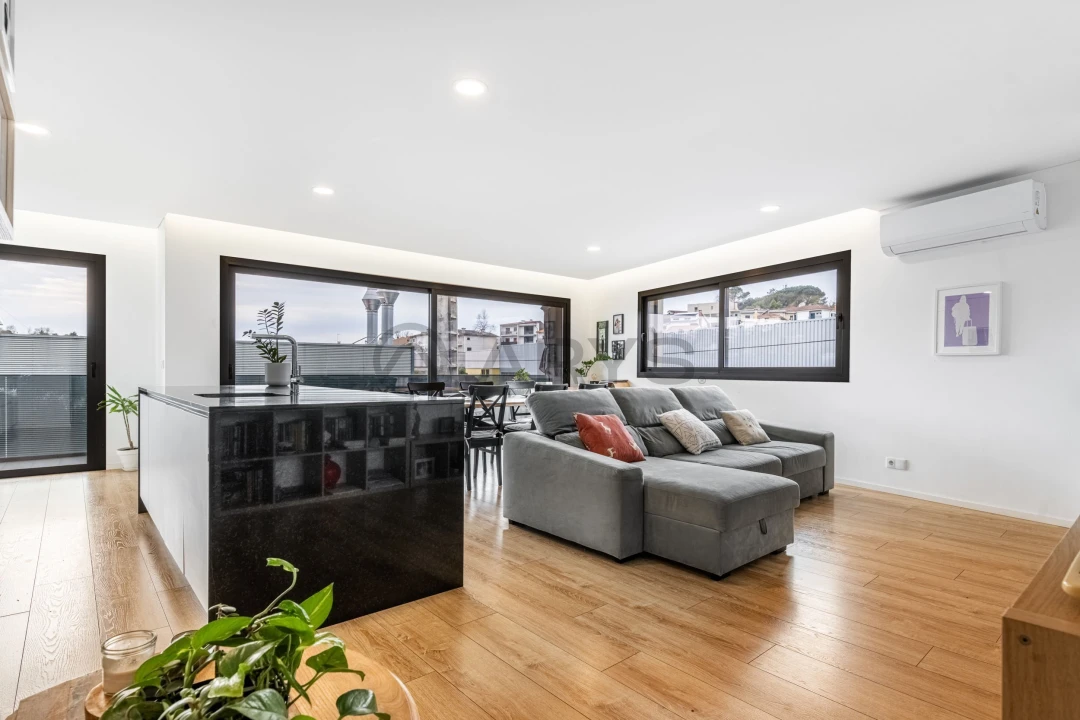 Apartamento T2 para Venda em Nogueiró e Tenões Foto 5