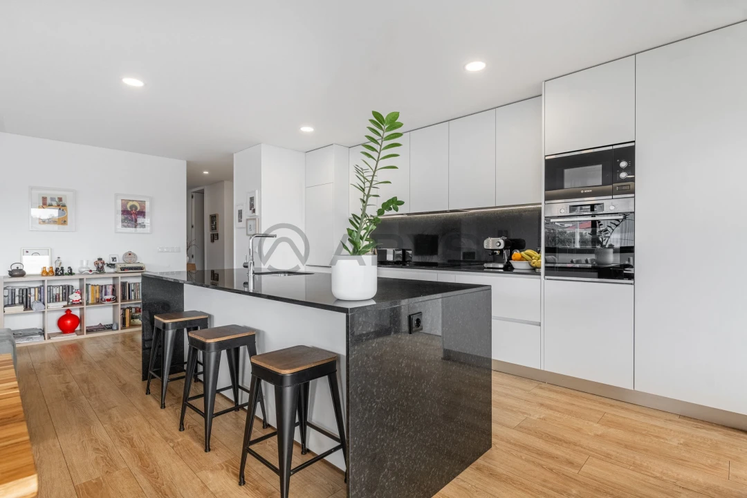 Apartamento T2 para Venda em Nogueiró e Tenões Foto 9