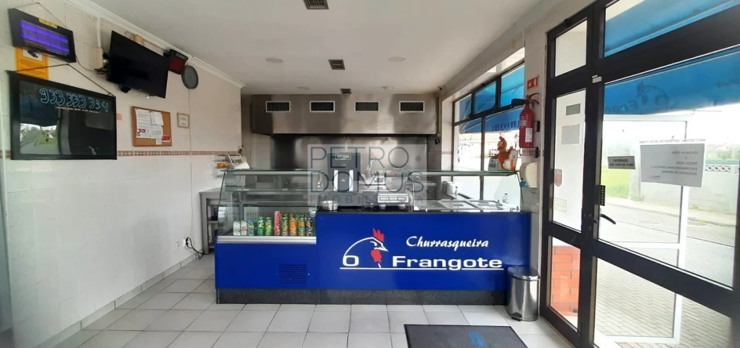 Negócio para Venda em Marinha Grande Foto 2