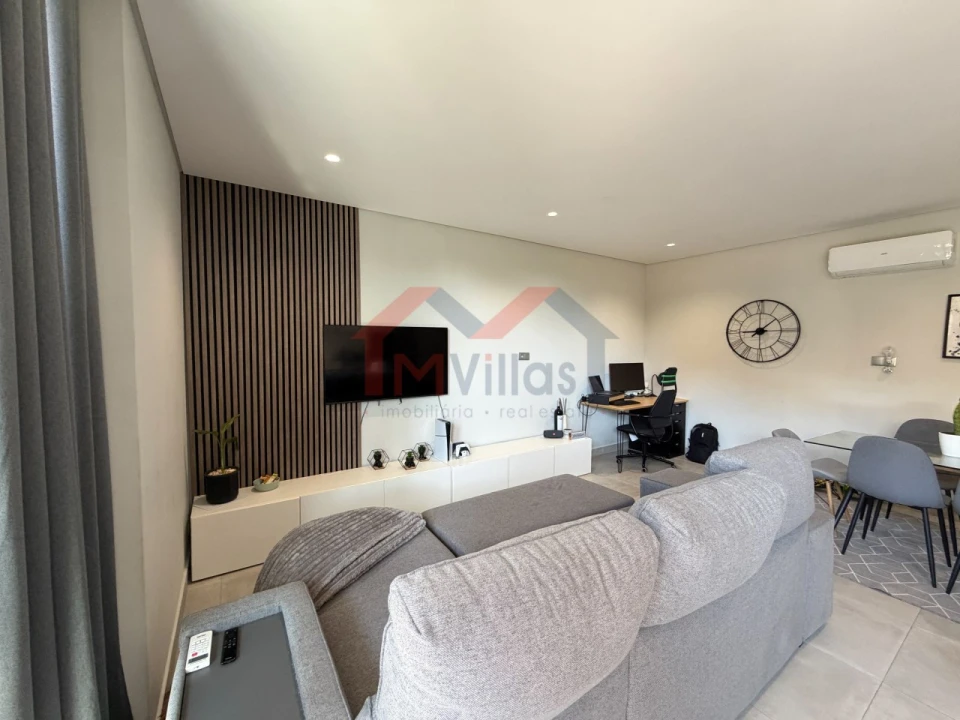 Apartamento T2 para Venda em Almancil Foto 3