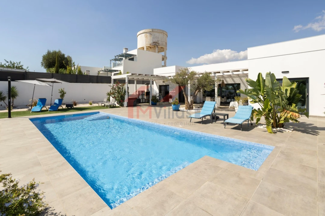 Moradia T3 para Venda em Quelfes Foto 29