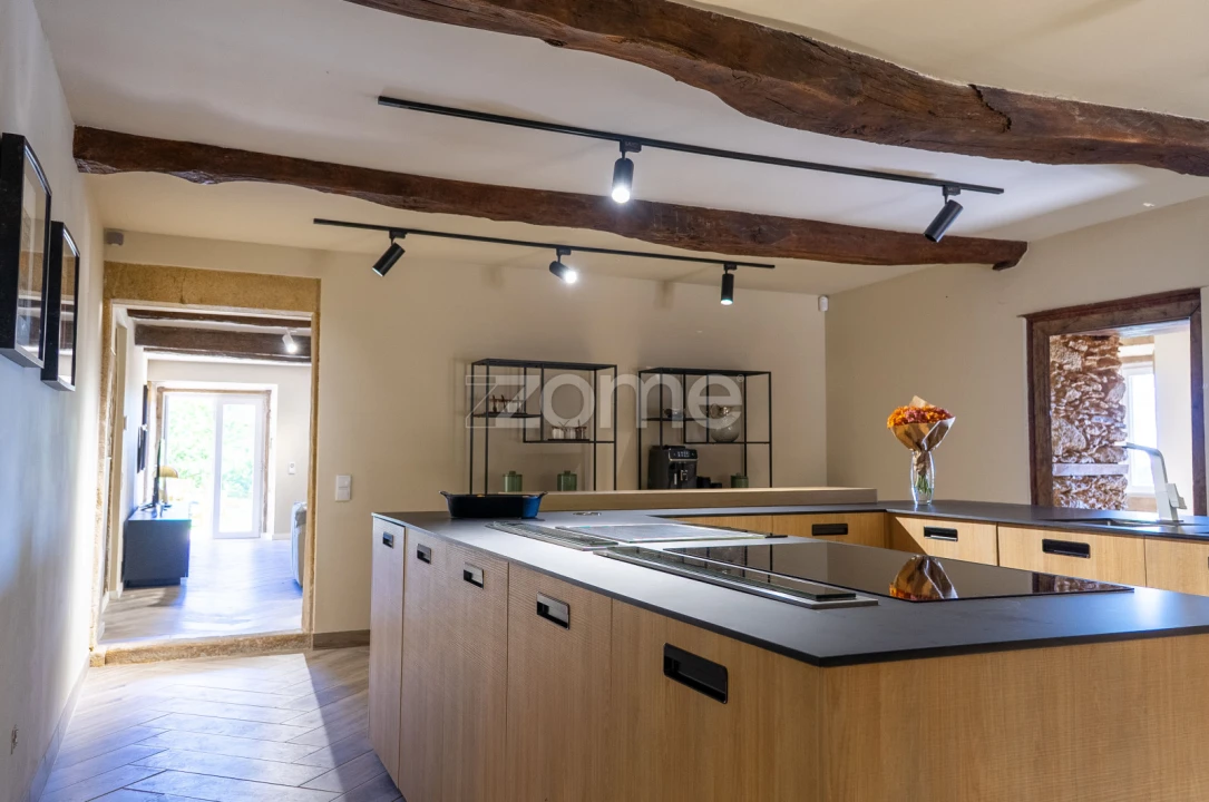 Moradia T6 para Venda em Pinheiro da Bemposta, Travanca e Palmaz Foto 10