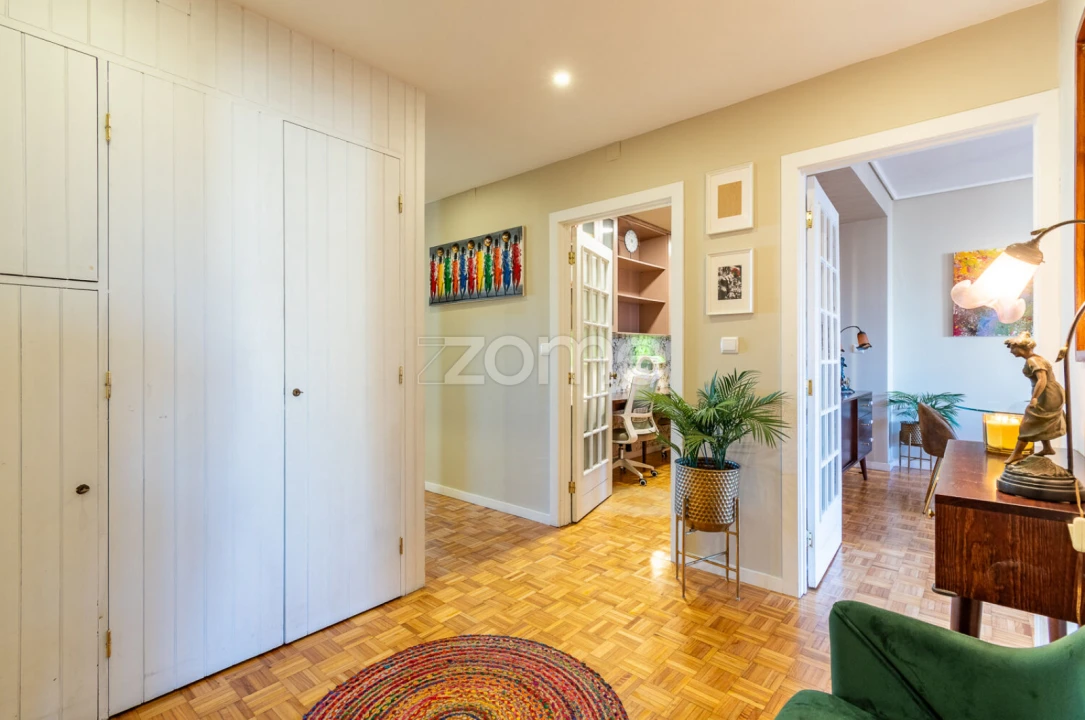 Apartamento T3 para Arrendamento em Cedofeita, Santo Ildefonso, Sé, Miragaia, São Nicolau e Vitória Foto 3