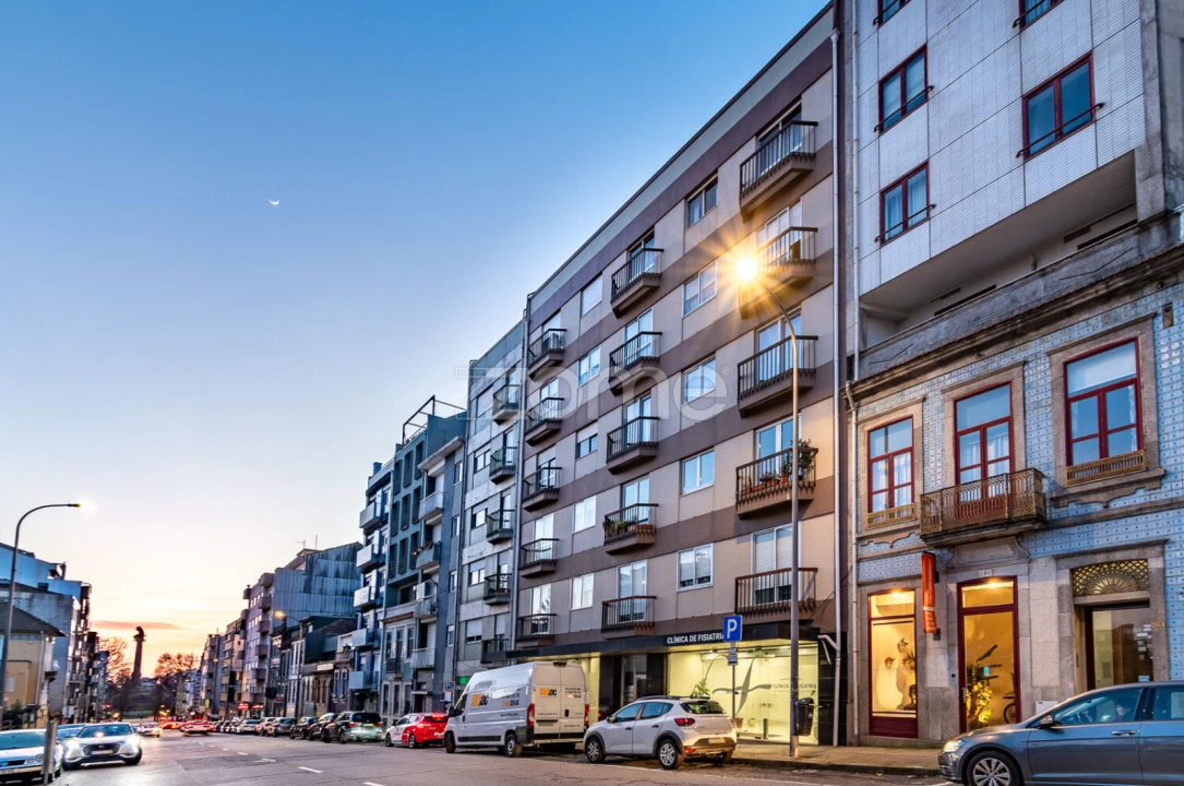 Apartamento T3 para Arrendamento em Cedofeita, Santo Ildefonso, Sé, Miragaia, São Nicolau e Vitória Foto 36