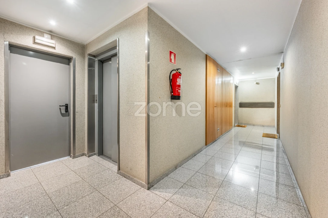 Apartamento T2 para Venda em Aguas Santas Foto 22