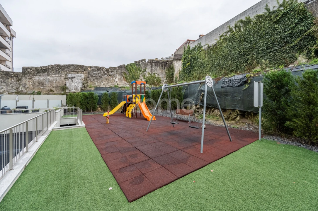 Apartamento T2 para Arrendamento em Paranhos Foto 28