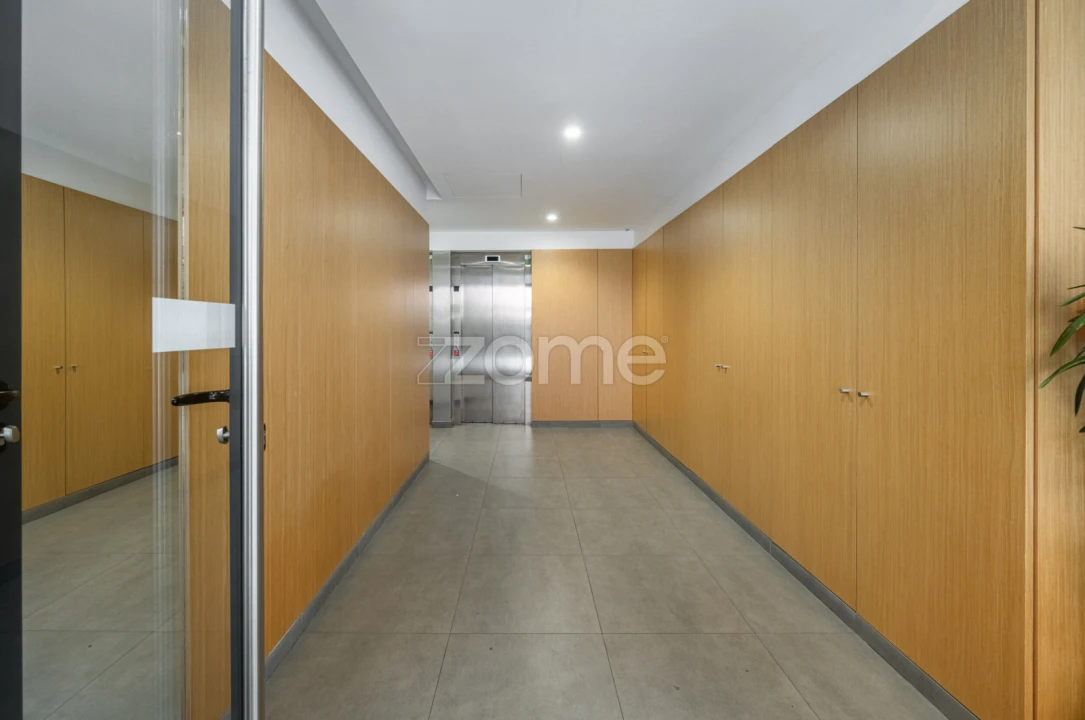 Apartamento T2 para Arrendamento em Paranhos Foto 23