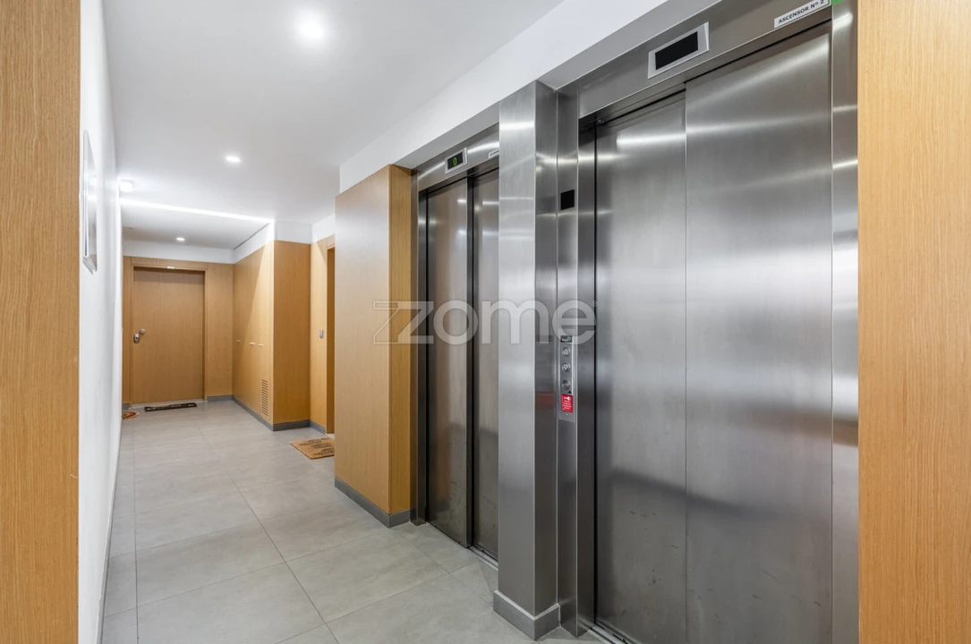 Apartamento T2 para Arrendamento em Paranhos Foto 5