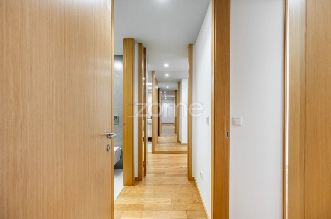 Apartamento T2 para Arrendamento em Paranhos Foto 12