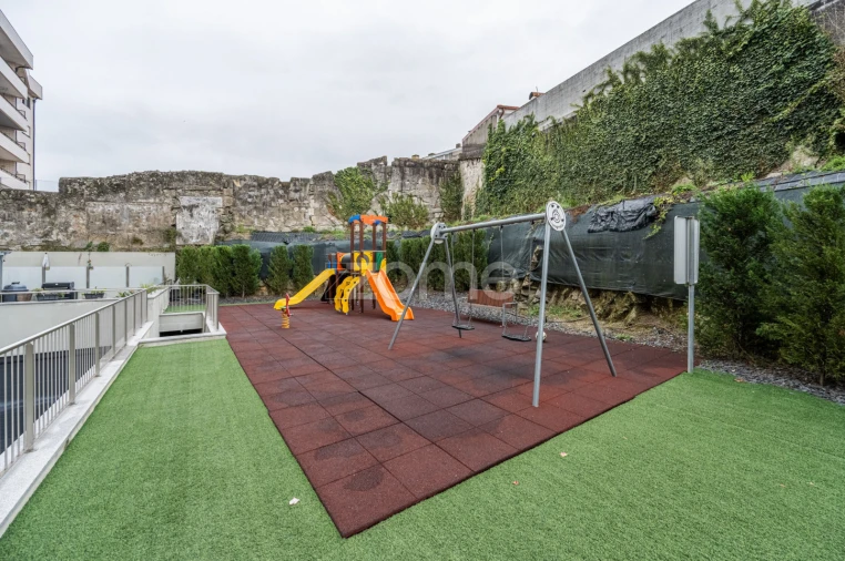 Apartamento T2 para Arrendamento em Paranhos Foto 28