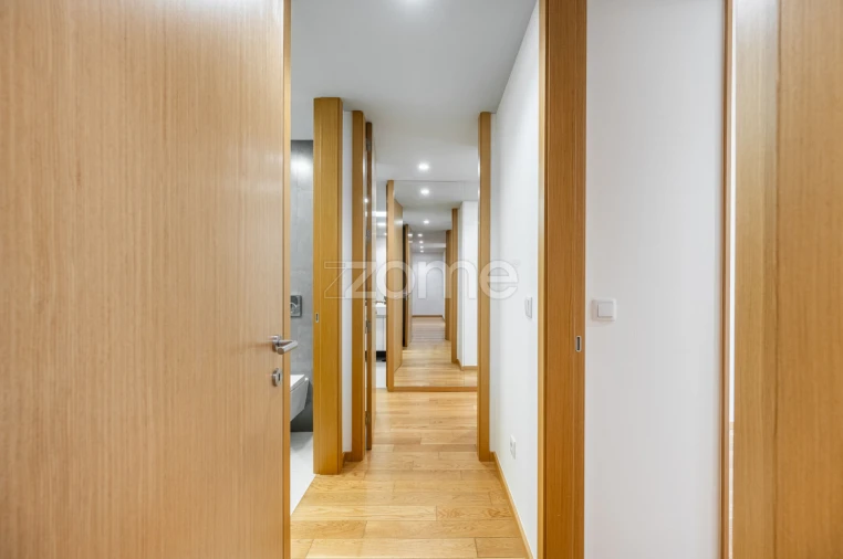 Apartamento T2 para Arrendamento em Paranhos Foto 12