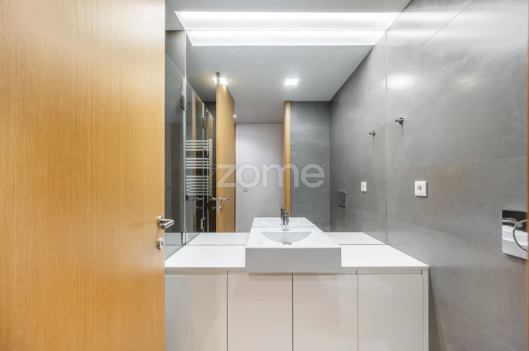 Apartamento T2 para Arrendamento em Paranhos Foto 22