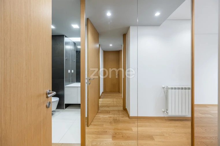 Apartamento T2 para Arrendamento em Paranhos Foto 13