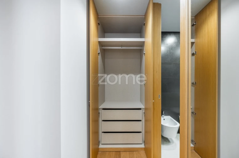 Apartamento T2 para Arrendamento em Paranhos Foto 20