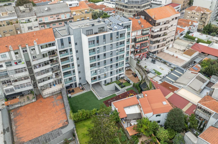 Apartamento T2 para Arrendamento em Paranhos Foto 31