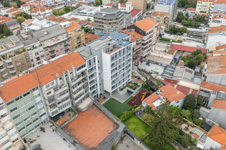 Apartamento T2 para Arrendamento em Paranhos Foto 32