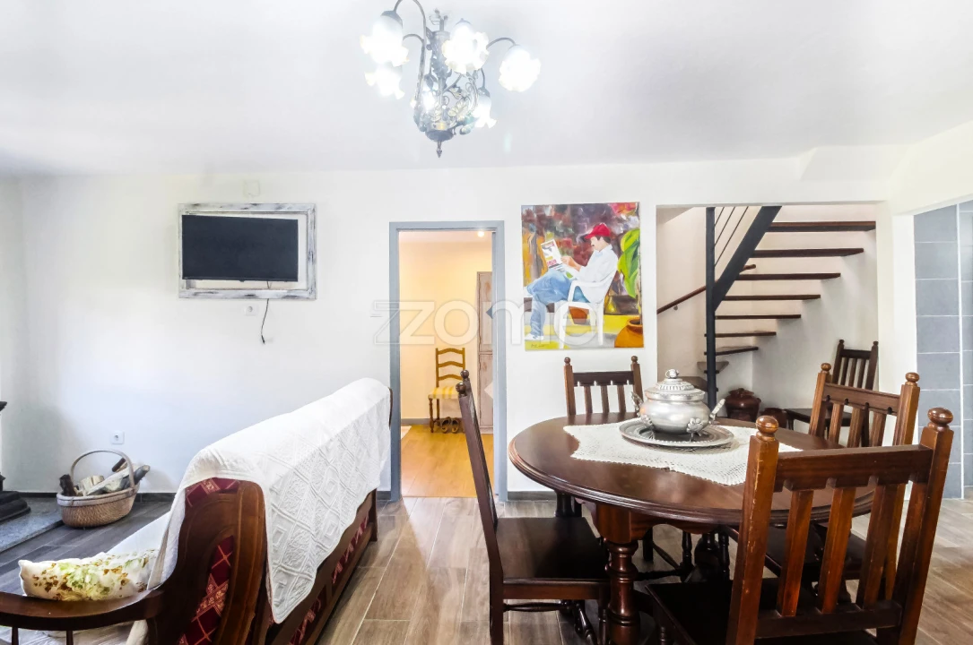 Moradia T4 para Venda em Campelo e Ovil Foto 4