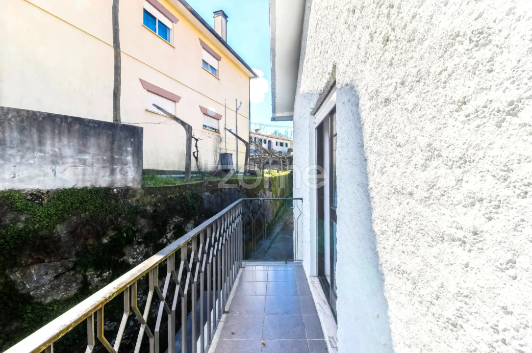 Moradia T4 para Venda em Campelo e Ovil Foto 26