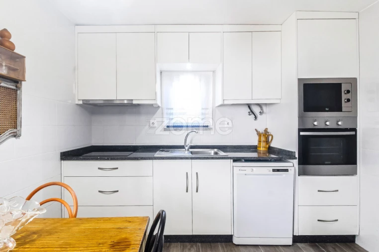 Moradia T4 para Venda em Campelo e Ovil Foto 11