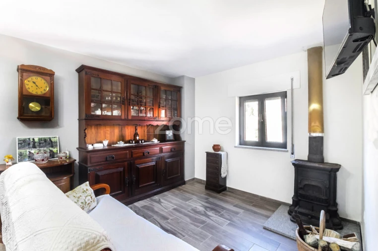 Moradia T4 para Venda em Campelo e Ovil Foto 5