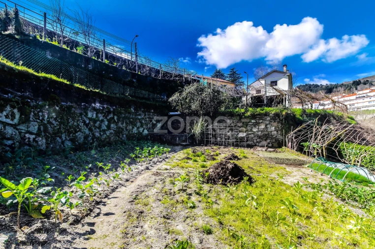 Moradia T4 para Venda em Campelo e Ovil Foto 40