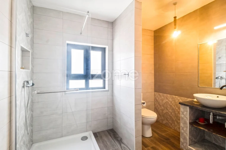 Moradia T4 para Venda em Campelo e Ovil Foto 17