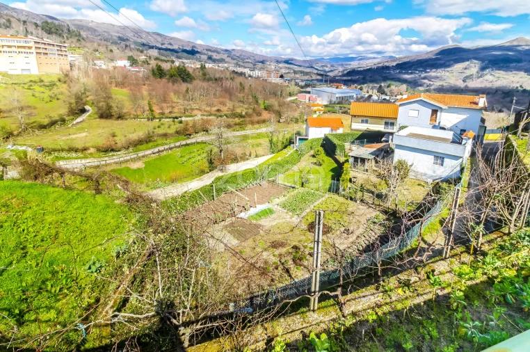 Moradia T4 para Venda em Campelo e Ovil Foto 51