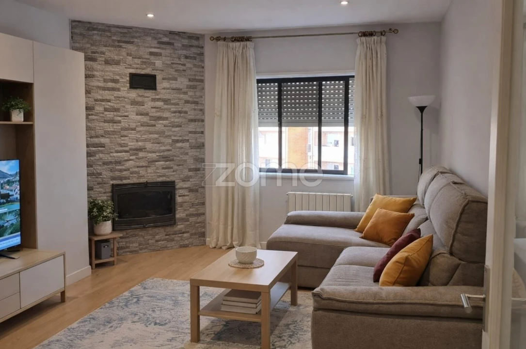 Apartamento T2 para Arrendamento em Rio Tinto Foto 6