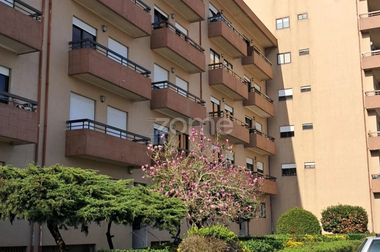 Apartamento T2 para Arrendamento em Rio Tinto Foto 18