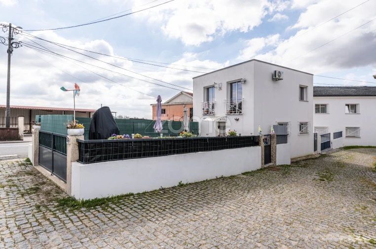 Moradia T2 para Venda em Pinheiro Foto 18