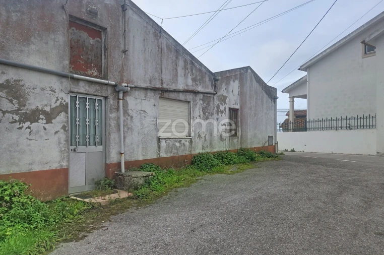 Moradia T2 para Venda em Lavos Foto 3